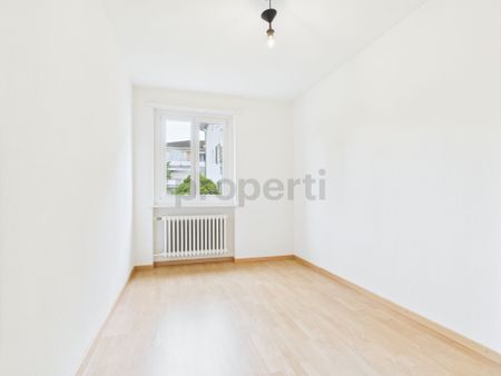 Helle und ruhige 3-Zimmer-Wohnung mit Balkon, neu saniert in Strengelbach - Photo 4