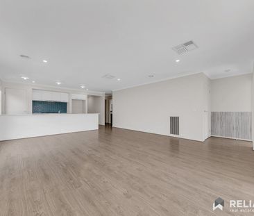 Modern 4-Bedroom Family Home in Prime Werribee Location - Photo 2