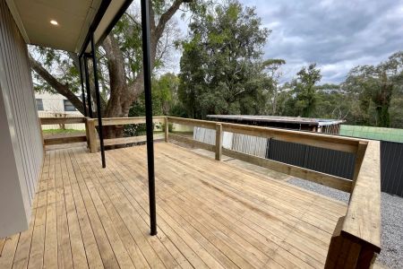Renovated Home & Convenient Location in Warrimoo! - Photo 3