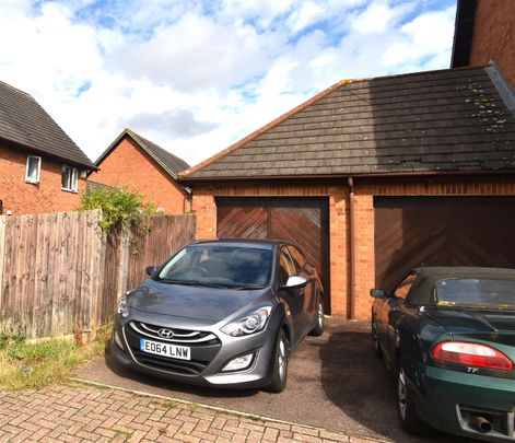 Gaddesden Crescent, Wavendon Gate, Milton Keynes, MK7 - Photo 1