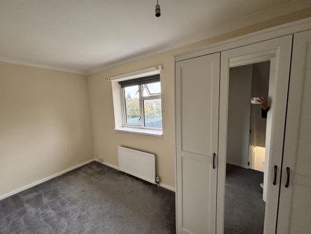 3 bedroom terraced house to rent - Photo 2