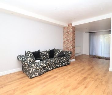 3 bedroom semi-detached house to rent - Photo 2