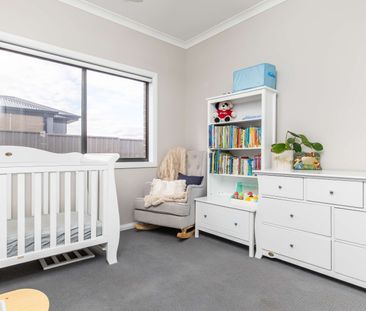 28 Central Park Drive - Photo 5