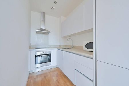 Studio to rent - Photo 4