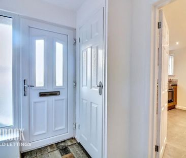 2 bedroom semi-detached house to rent - Photo 4