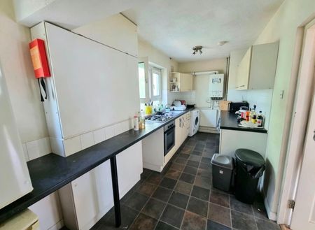 2 Bed Flat, Essington Street, B16 - Photo 5