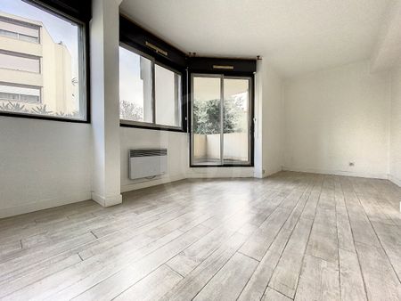 Location Appartement 1 pièce 25m² MONTPELLIER 34090 - Photo 2