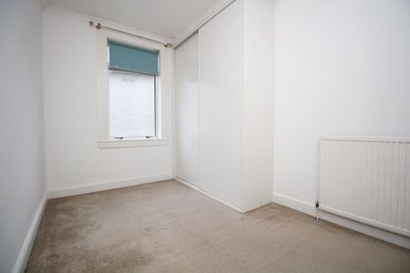 Cowdenhill Circus, Knightswood, Glasgow - Photo 2