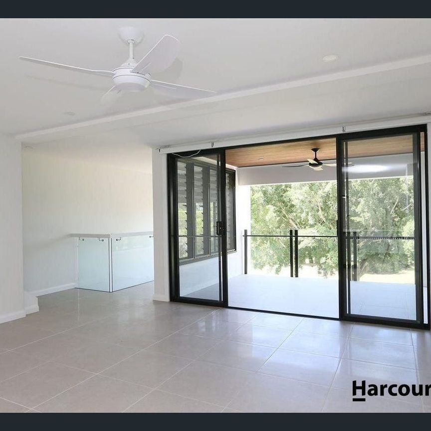 Stylish Townhouse Living in Nundah - Photo 1