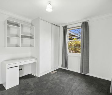 Three-bedroom home in O'Connor - Photo 4