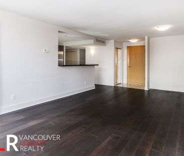 Condo in Downtown Vancouver, BC - Photo 1
