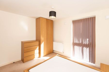 1 bedroom Apartment to rent - Photo 4