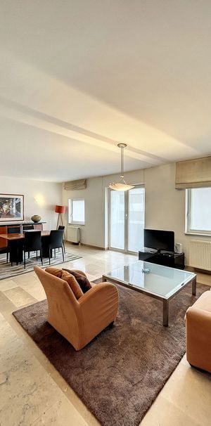 Appartement te huur in Brussel voor € 1.360 met 1 slaapkamer - Photo 1