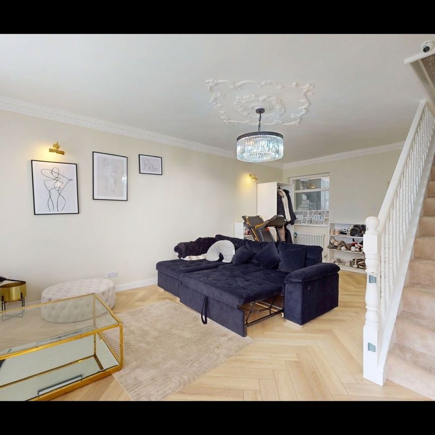 Room in a Shared House, Avenons Road, E13 - Photo 1