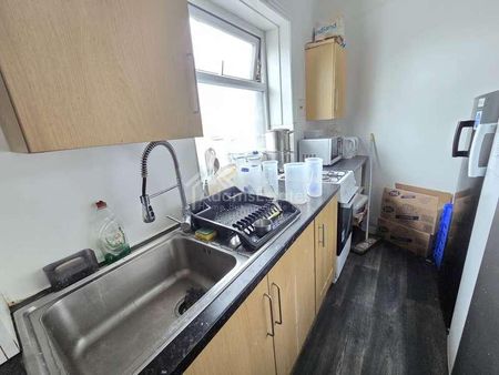 Brewery Lane, Dewsbury, WF12 - Photo 5