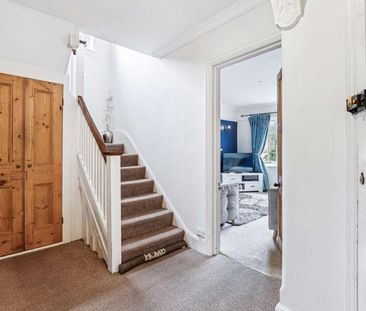 3 bedroom apartment to rent - Photo 2