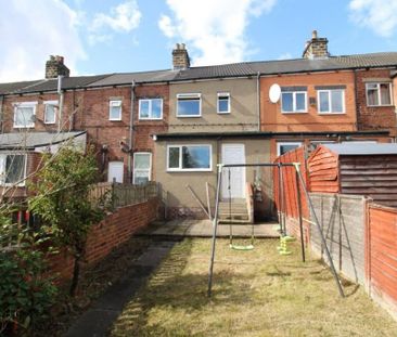2 bedroom terraced house to rent - Photo 4