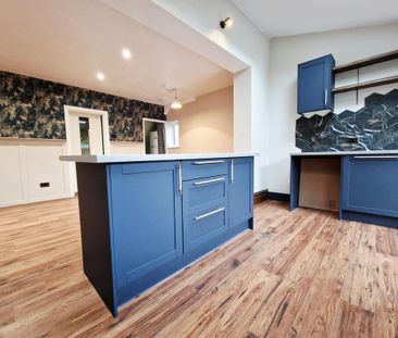 3 bedroom semi-detached house to rent - Photo 6
