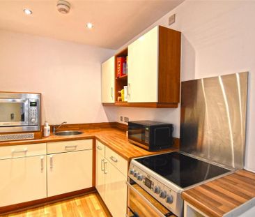 Studio to rent - Photo 3