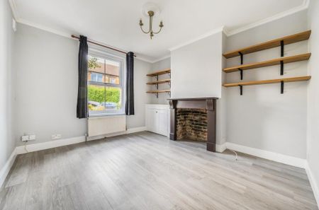 3 bedroom terraced house to rent - Photo 3