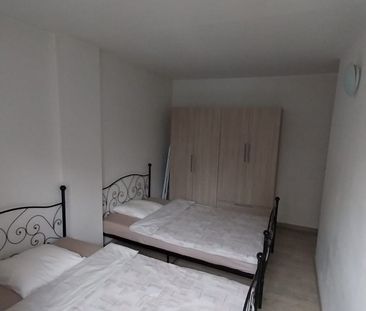Location Appartement 4 pièces 85m² DOUAI 59500 - Photo 2