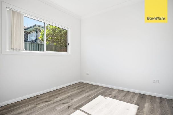 BRAND NEW TWO BED, TWO BATH GRANNY FLAT! - Photo 1