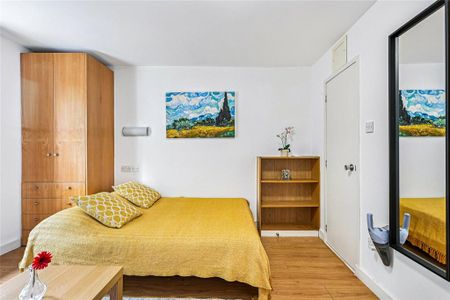 Studio to rent - Photo 2