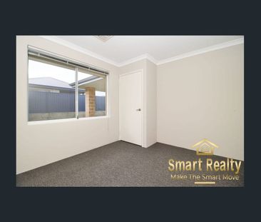 MODERN FAMILY LIVING IN THE HEART OF BALDIVIS - Photo 4