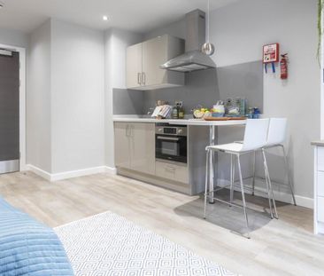 Studio to rent - Photo 2