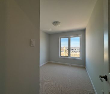 For Lease - 822 Fairline Row, Kanata, Ontario - Photo 2