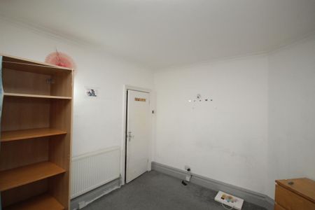 2 bedroom maisonette to rent - Photo 3