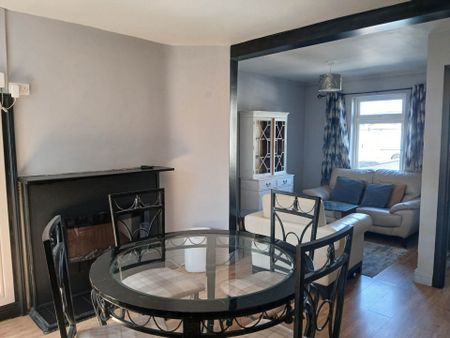 37 Mitchell`s Terrace, Athlone, Co. Westmeath, N37 K2Y8 - Photo 2