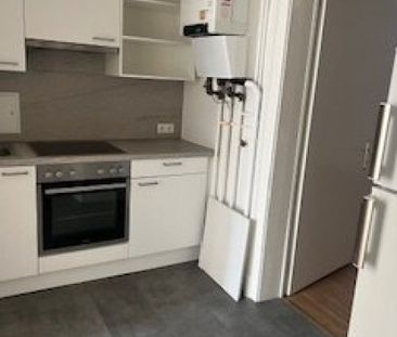 Altbauschönheit: WG-HIT - 60m² Wohnung, 3 Zimmer getrennt begehbar,... - Photo 4