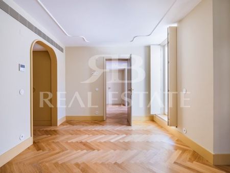 3 room luxury Flat for rent in Centro (Sao Vicente de Fora), Lisbon - Photo 2