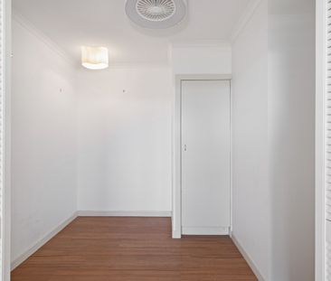 Elevated MUnit with Spectacular City Views – 2 Bed + Study - Photo 2