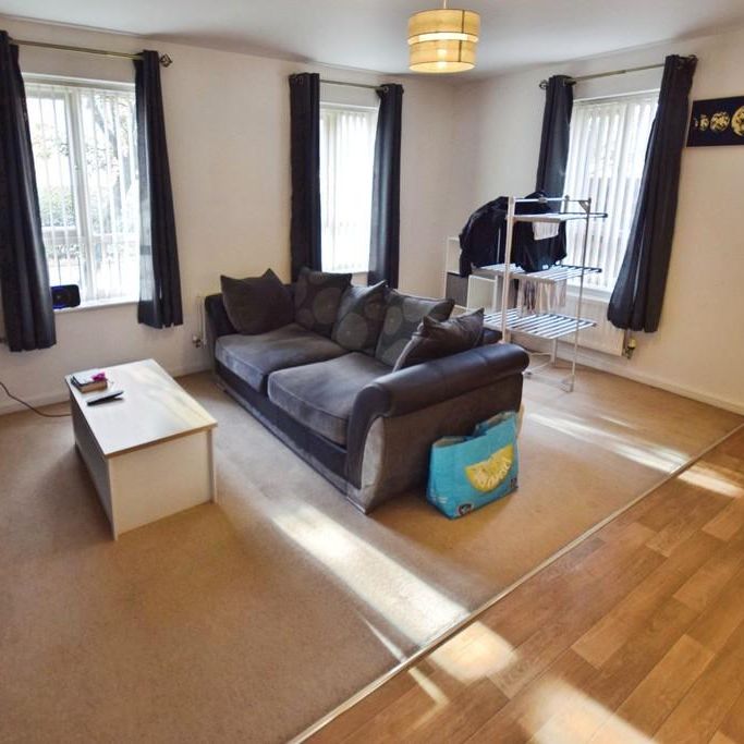 1 bedroom ground floor flat to rent - Photo 1