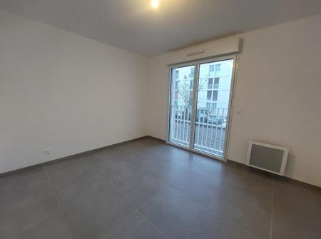 location Appartement T2 DE 46.33m² À MARSEILLE - Photo 2