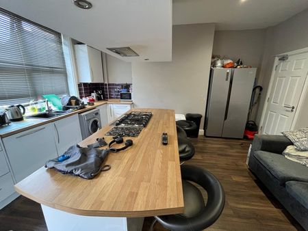 Room in a Shared House, Clifford Place, LS27 - Photo 3