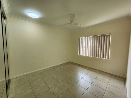 Spacious home inside & out - Photo 4