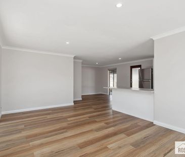 MODERN 4 BEDROOM HOME WITH SPACIOUS LIVING & OUTDOOR ENTERTAINING - Photo 1