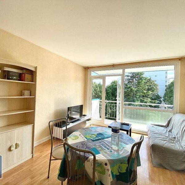 Location Appartement 2 pièces 41m² MONT ST AIGNAN 76130 - Photo 1