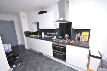 High Street, Exeter, Devon, EX4 - Photo 4