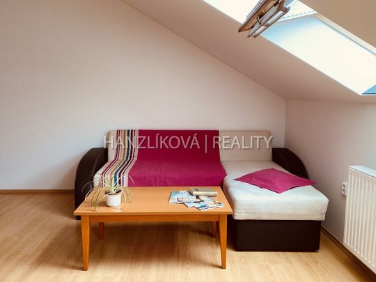 Pronájem bytu 2+kk 57 m² - Fotografie 1