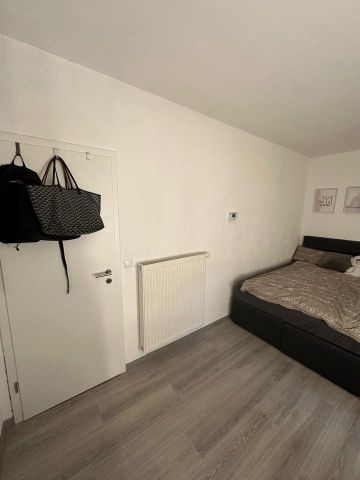 Anlieger Wohnung zu Vermieten mit Vorgarten - Photo 3
