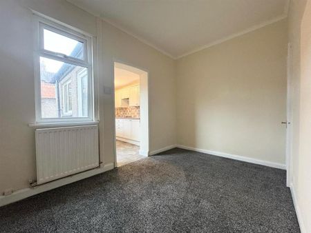 2 bedroom terraced house to rent - Photo 2