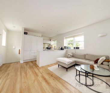 Adderstone Crescent, Newcastle Upon Tyne - Photo 2
