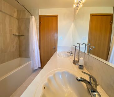 For Lease - 4327 Mitchell Avenue, Niagara Falls, Ontario - Photo 1