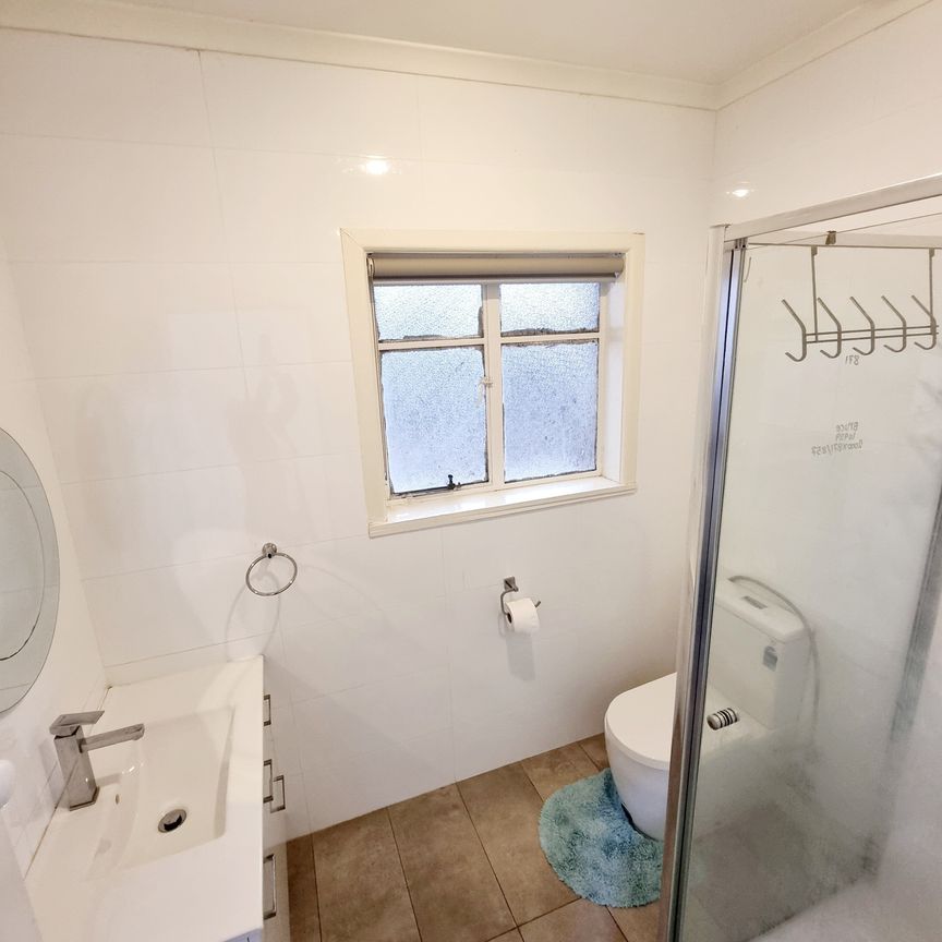 Ardeer - Photo 1
