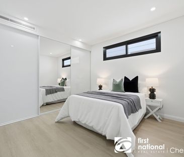BRAND-NEW LUXURY HOME – SEFTON HIGH SCHOOL ZONE - Photo 5
