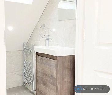 Studio to rent - Photo 5